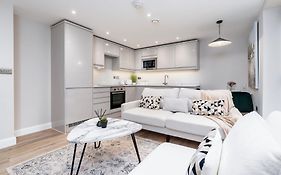 Luxury One Bedroom Apartment - City Centre - Free Wifi Netflix